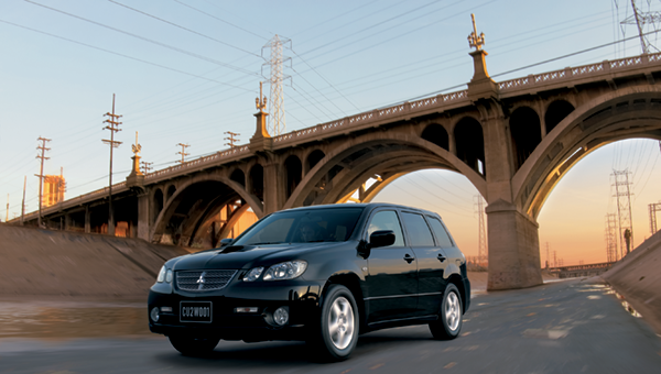 2001 Outlander Premier suv de Mitsubishi en2001