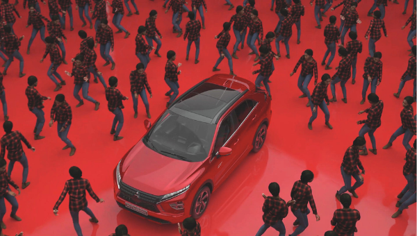 2021 Personnes autours d"un Mitsubishi rouge