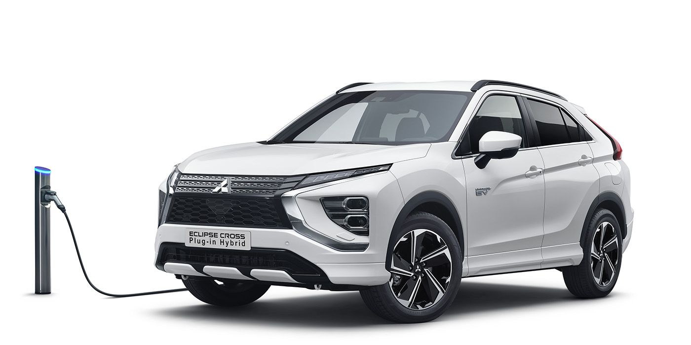 recharge d'un Mitsubishi Eclipse cross blanc