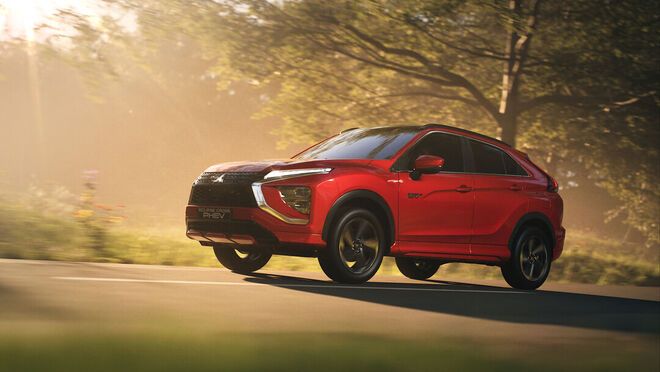 La preuve par l'essai voiture Eclipse Cross rouge sur route