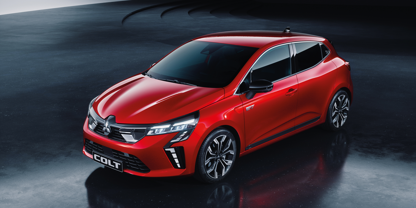 Personnalité rayonnante Voiture Mitsubishi Colt rouge