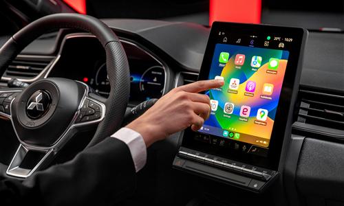 CONNECTIVITÉ Ecran centrale d'une voiture Mitsubishi ASX